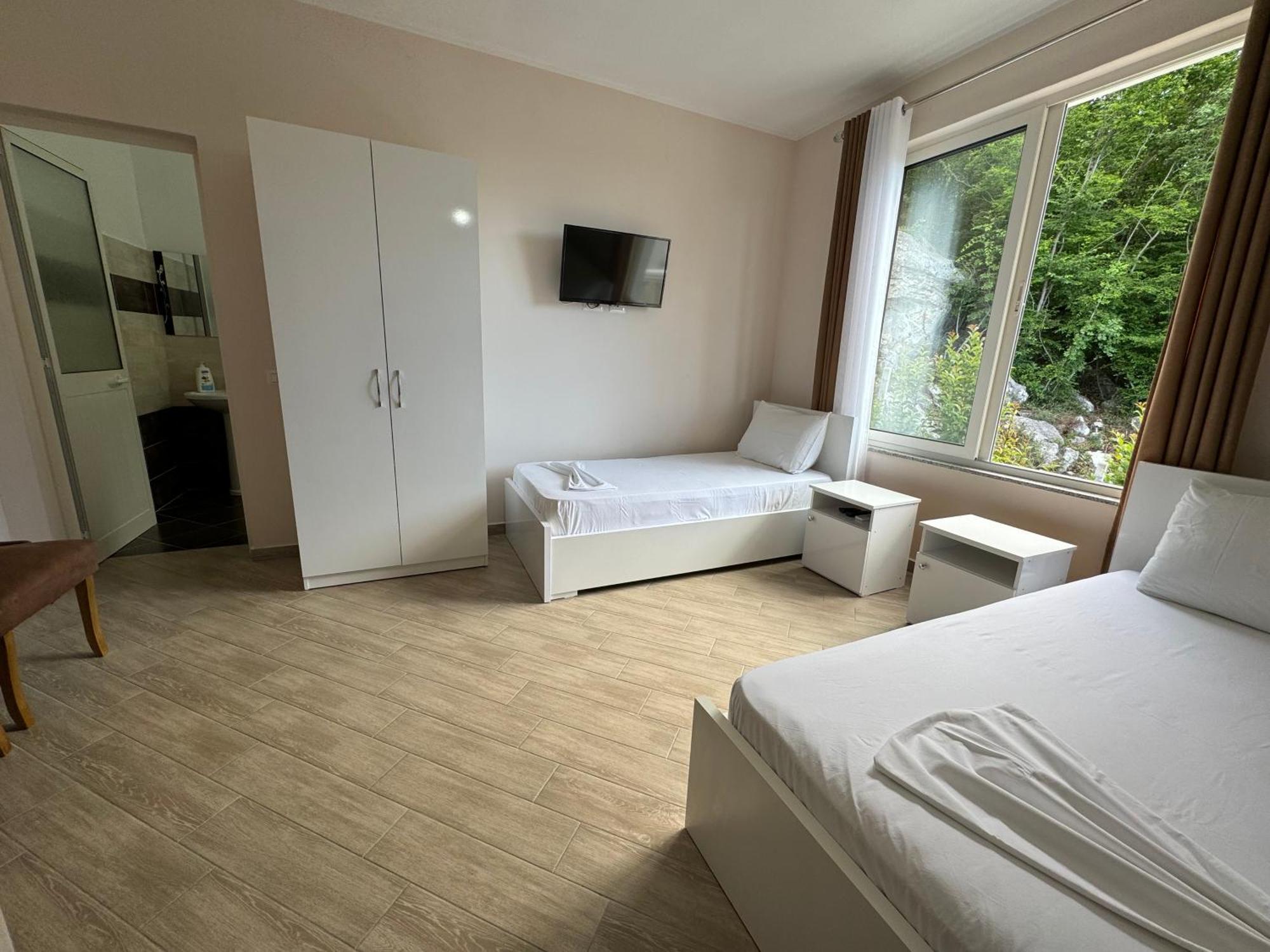 Vila Horizont Baks-Rrjoll Exteriör bild