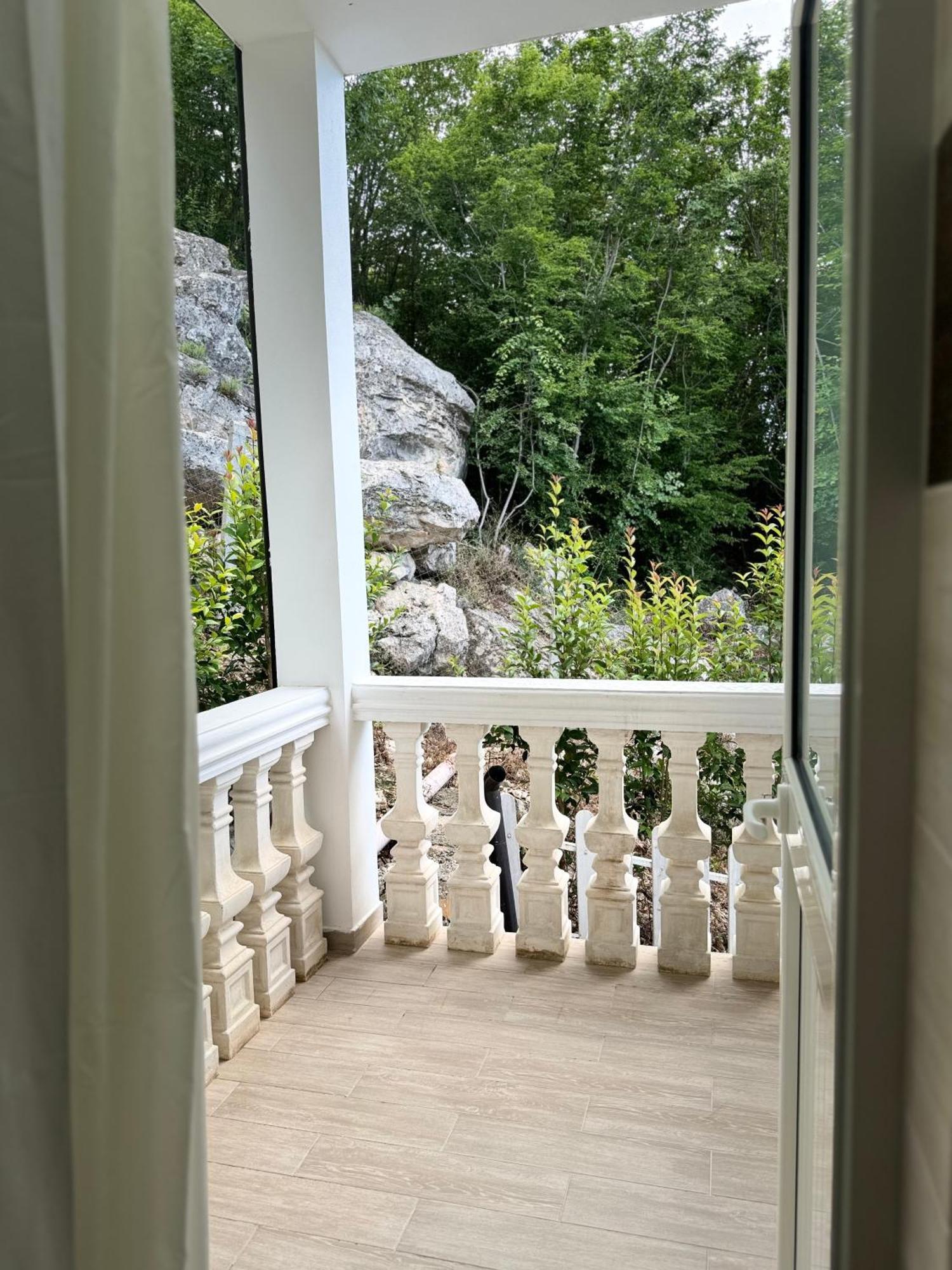 Vila Horizont Baks-Rrjoll Exteriör bild